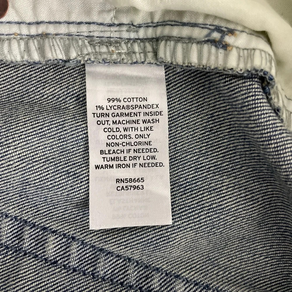 Treasure & Bond Foster Boyfriend High Rise Denim Shorts Blue Size 27 NWT Buttons - Picture 9 of 11